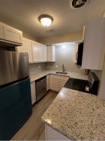 1922 Gascony Parc Drive 1922, Lake St Louis, MO 63367