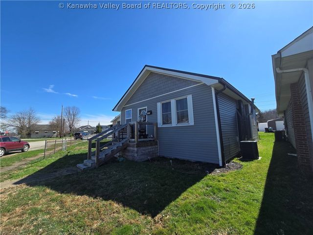 3809 Auburn Road, Huntington, WV 25704