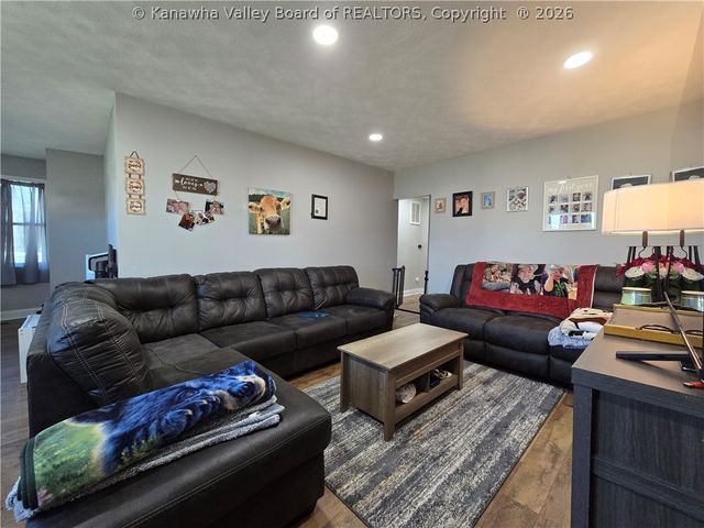 3809 Auburn Road, Huntington, WV 25704