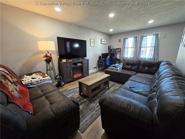 3809 Auburn Road, Huntington, WV 25704