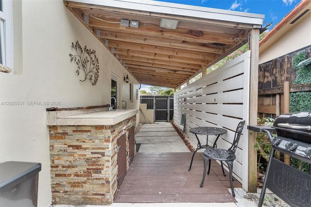 3951 SW 2nd Ter 3951, Miami, FL 33134
