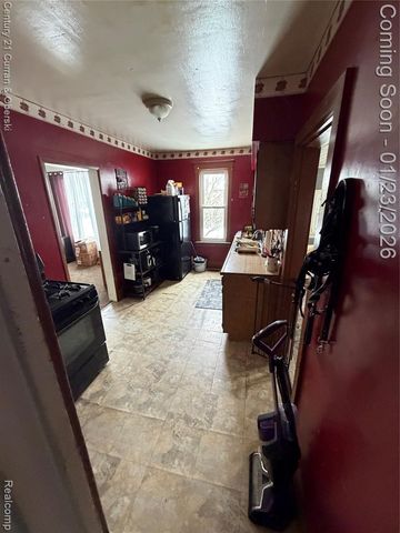 25729 Ross Street, Dearborn Heights, MI 48125