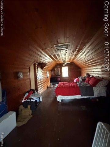 25729 Ross Street, Dearborn Heights, MI 48125