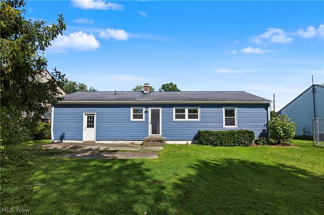 4066 Jeanette Drive SE, Warren, OH 44484