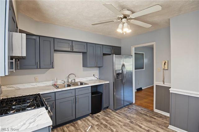 4066 Jeanette Drive SE, Warren, OH 44484