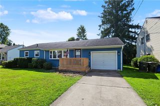 4066 Jeanette Drive SE, Warren, OH 44484