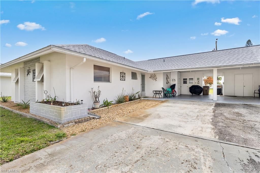 337 Richland RD, LEHIGH ACRES, FL 33936 — photo 2