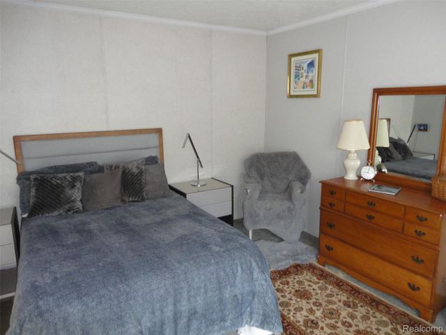 21 Saint Andrews, Bedford Township, MI 48182