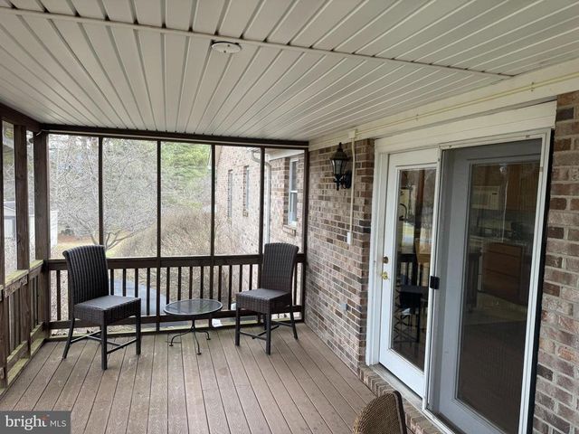 5 HITE CT, Luray, VA 22835