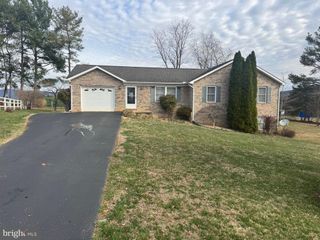 5 HITE CT, Luray, VA 22835