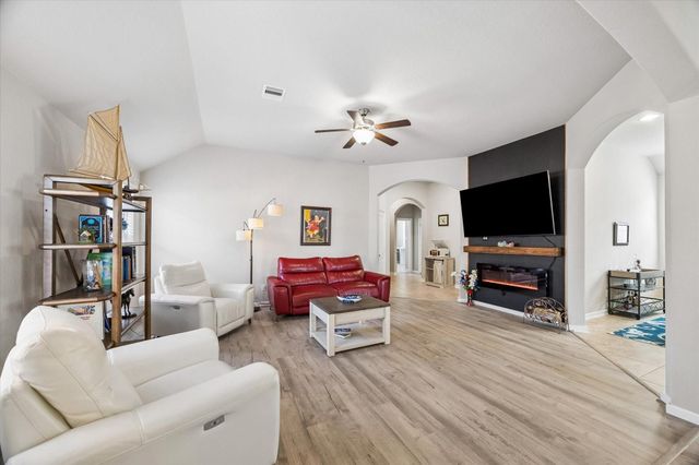 17064 Easter Lily, Conroe, TX 77385