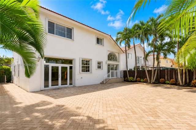 10916 NW 58th Terrace, Doral, FL 33178