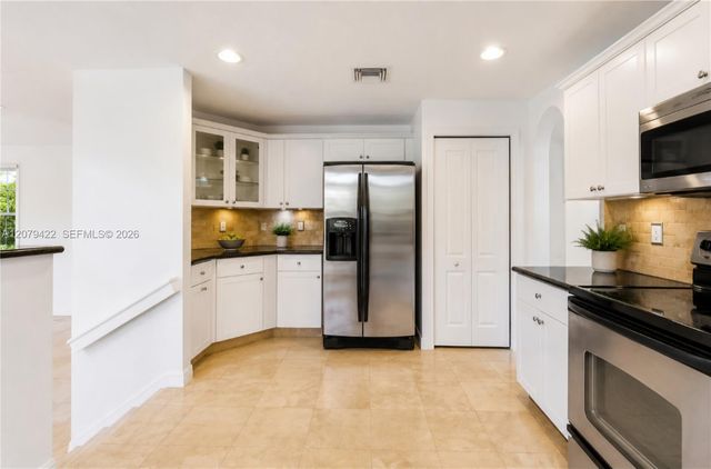 10916 NW 58th Terrace, Doral, FL 33178