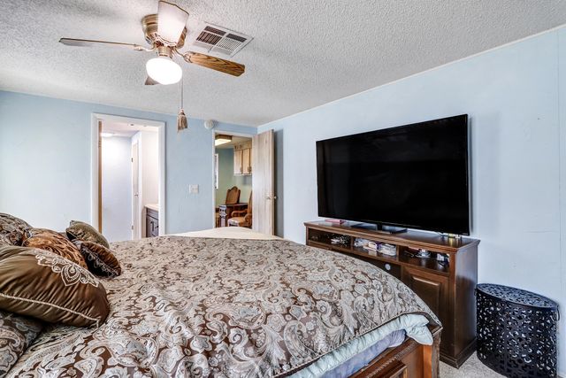 7118 Remington Drive NE, Albuquerque, NM 87109