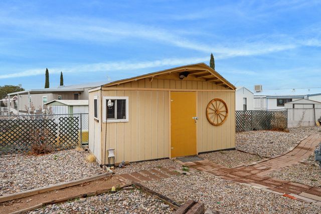 7118 Remington Drive NE, Albuquerque, NM 87109