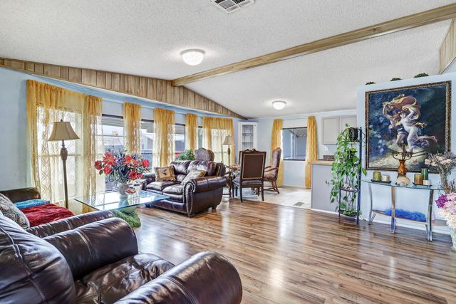 7118 Remington Drive NE, Albuquerque, NM 87109