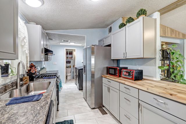 7118 Remington Drive NE, Albuquerque, NM 87109