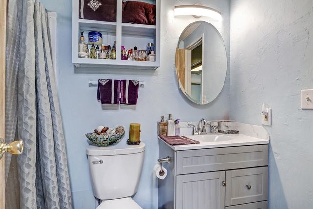 7118 Remington Drive NE, Albuquerque, NM 87109