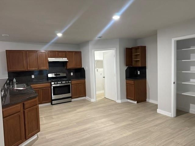 2654 Daryns Landing Drive, Houston, TX 77038