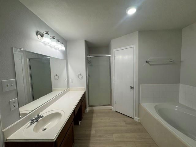 2654 Daryns Landing Drive, Houston, TX 77038