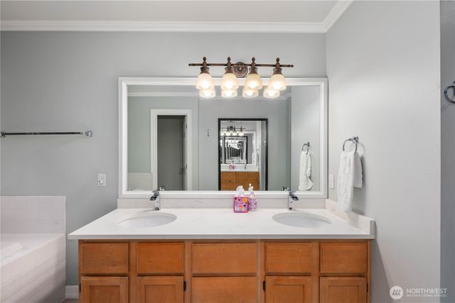 16502 NE 180th Place, Woodinville, WA 98072