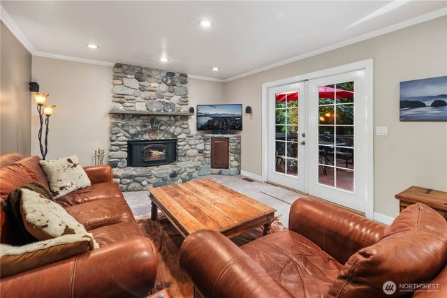 16502 NE 180th Place, Woodinville, WA 98072