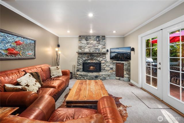 16502 NE 180th Place, Woodinville, WA 98072