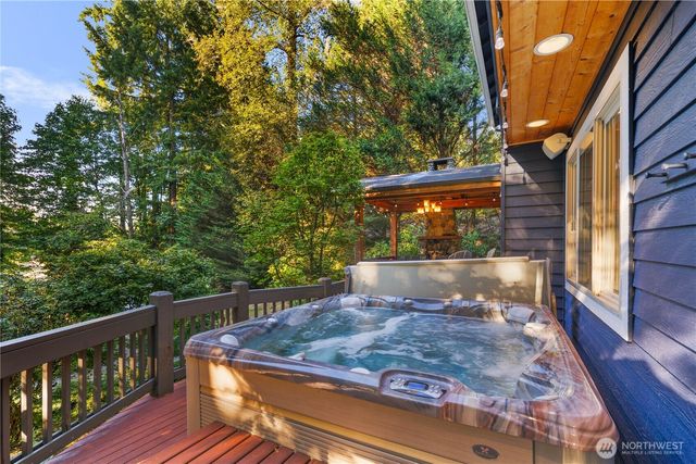 16502 NE 180th Place, Woodinville, WA 98072