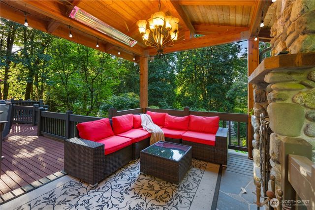 16502 NE 180th Place, Woodinville, WA 98072