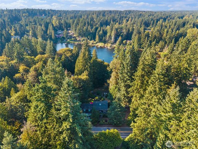 16502 NE 180th Place, Woodinville, WA 98072