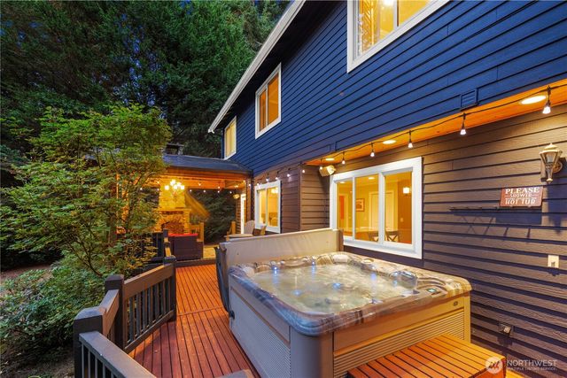 16502 NE 180th Place, Woodinville, WA 98072