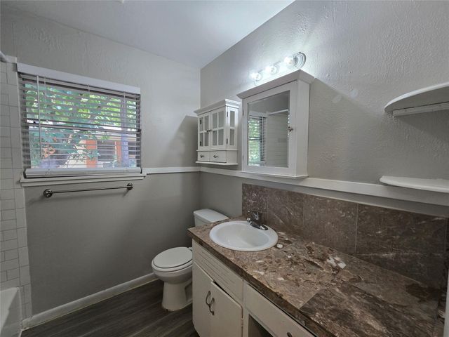 4708 Red River ST A, Austin, TX 78751