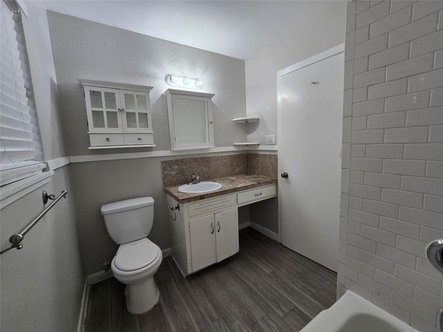 4708 Red River ST A, Austin, TX 78751