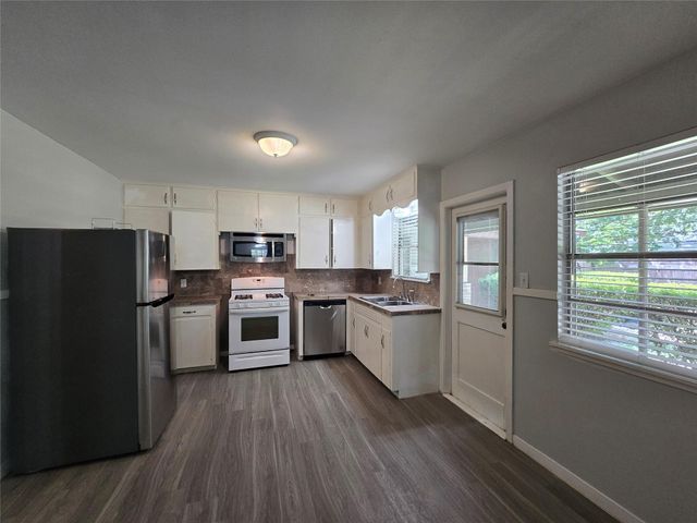 4708 Red River ST A, Austin, TX 78751