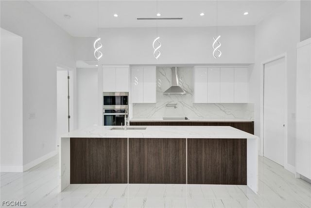 2029 SW 41st ST, Cape Coral, FL 33914