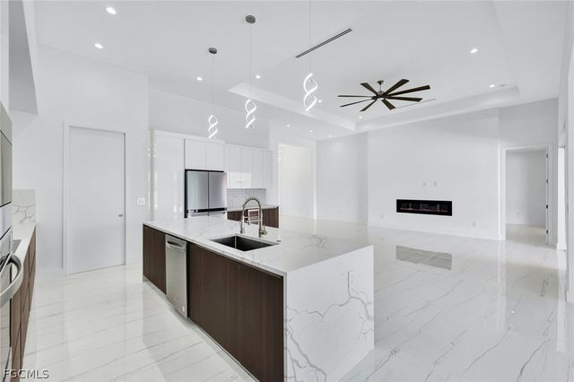 2029 SW 41st ST, Cape Coral, FL 33914