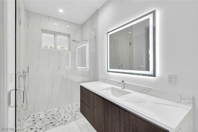 2029 SW 41st ST, Cape Coral, FL 33914