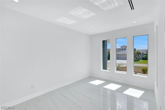 2029 SW 41st ST, Cape Coral, FL 33914