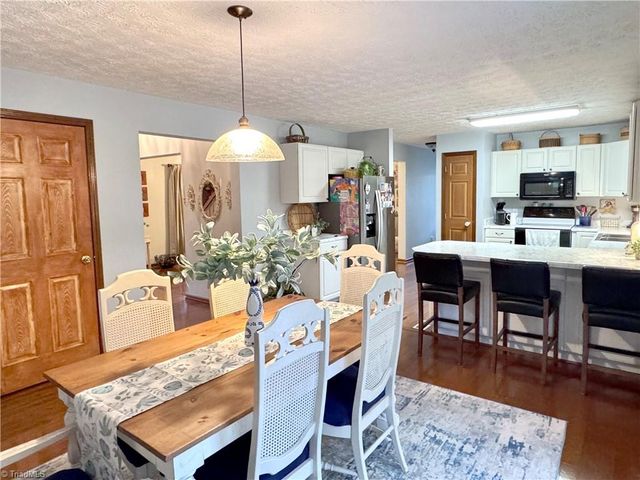 4003 Daisy Drive, Hamptonville, NC 27020