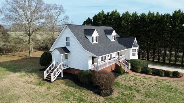 4003 Daisy Drive, Hamptonville, NC 27020