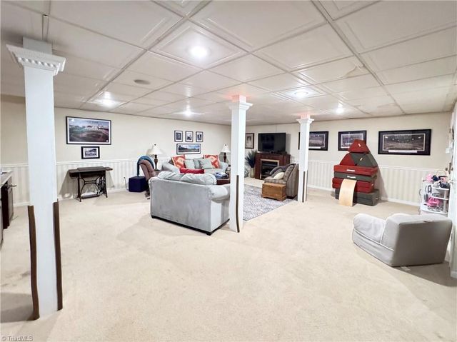 4003 Daisy Drive, Hamptonville, NC 27020