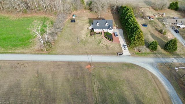 4003 Daisy Drive, Hamptonville, NC 27020