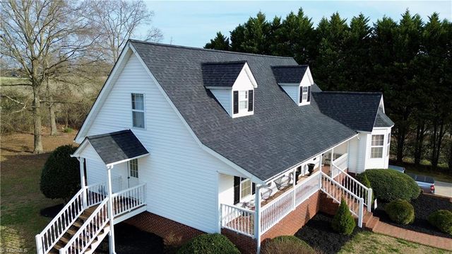 4003 Daisy Drive, Hamptonville, NC 27020