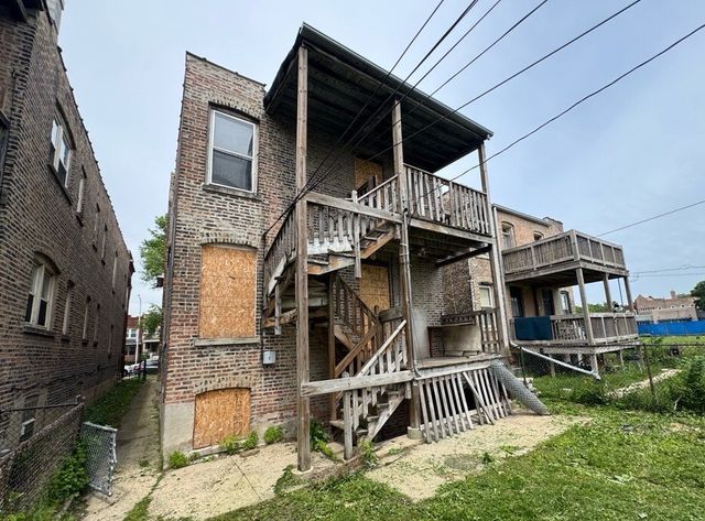 4821 W Washington Boulevard, Chicago, IL 60644