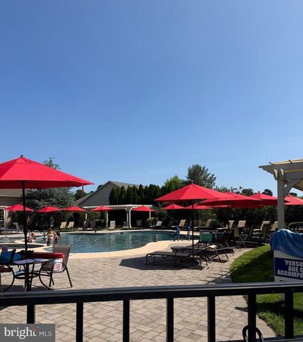 31 RAVENNA DR, West Berlin, NJ 08091