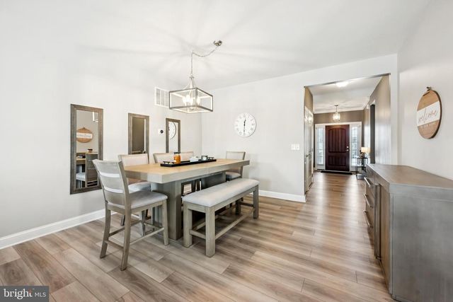 31 RAVENNA DR, West Berlin, NJ 08091