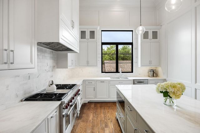 1327 Peden Street, Houston, TX 77006
