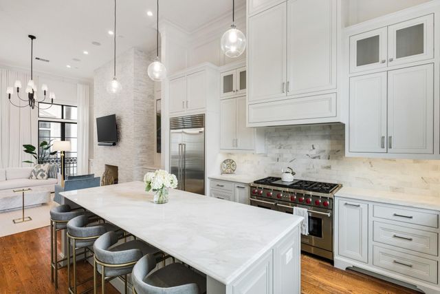 1327 Peden Street, Houston, TX 77006