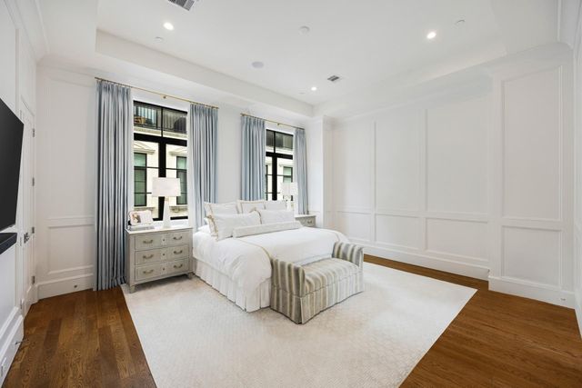 1327 Peden Street, Houston, TX 77006