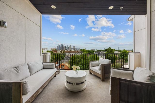 1327 Peden Street, Houston, TX 77006